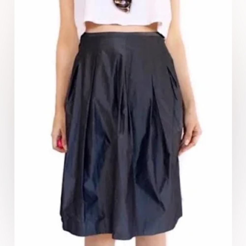 VINCE gray metallic pleated taffeta skirt knee length lined pockets size 2 NWT